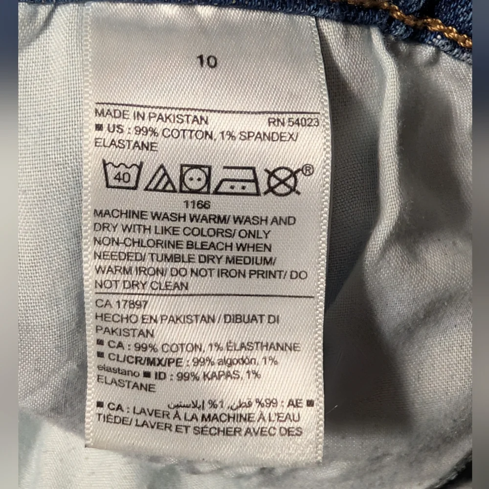 Old Navy Sky-Hi Straight Extra High-Rise Jeans Light Wash Size 10 - Picture 4 of 4